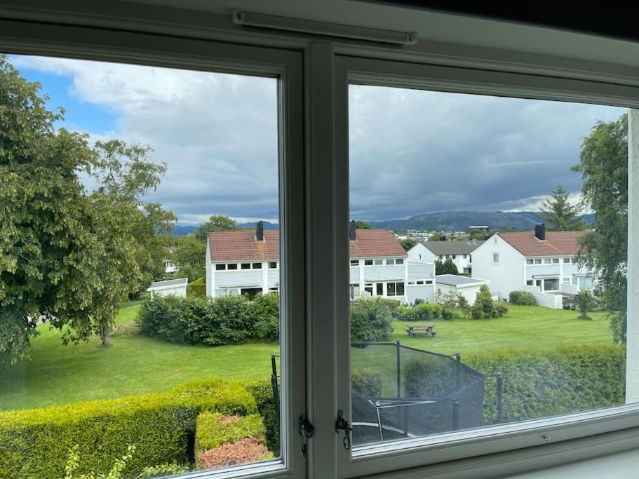 Appartement Til Leie I Sommer, Naerhet Til Og Sentrum